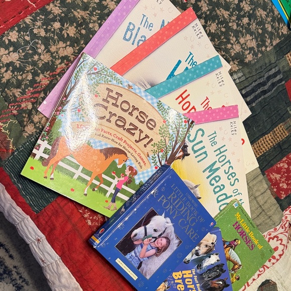 Other - Children's Horse Picture Books Bundle - Colorful Covers